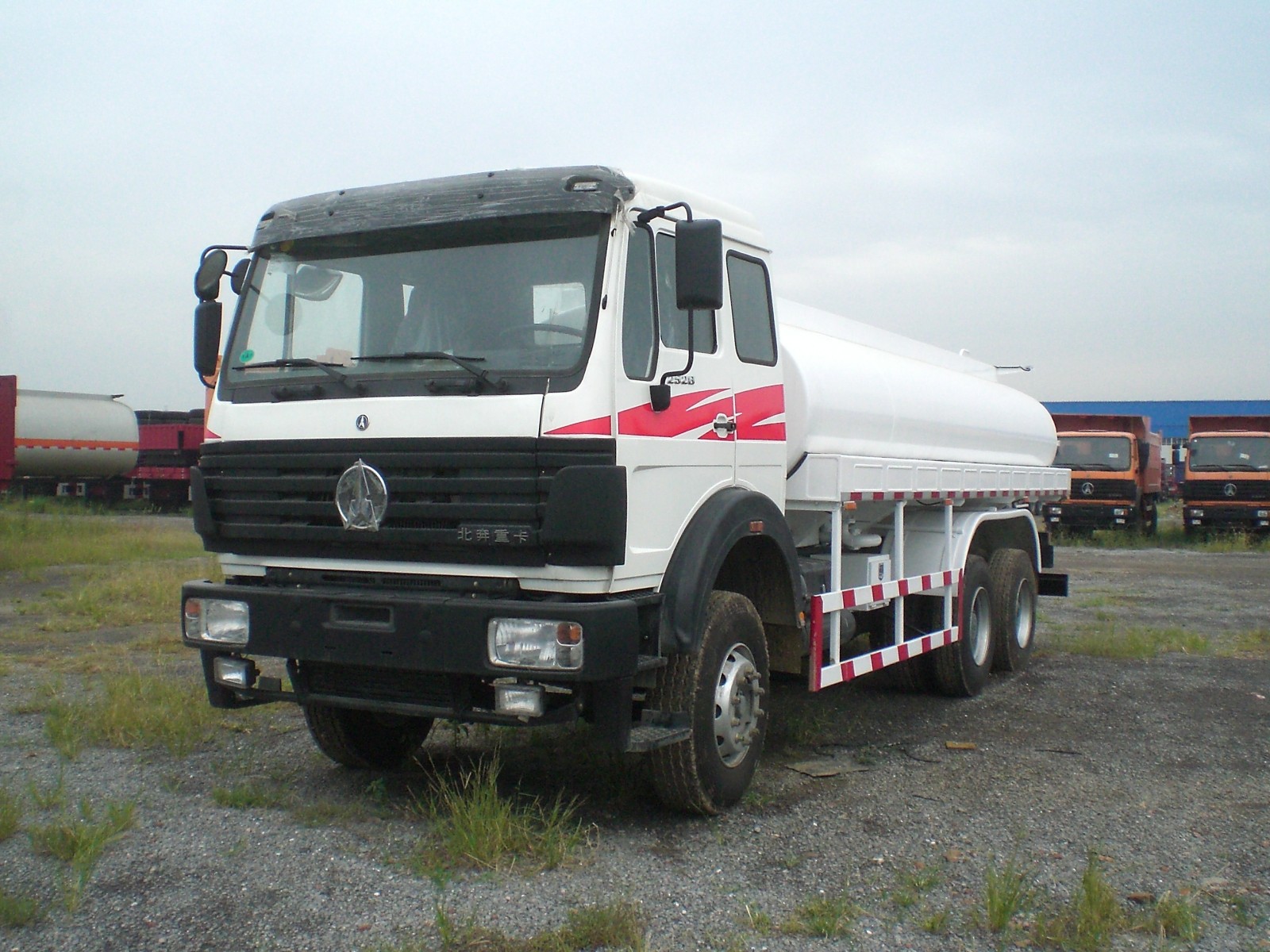 China Fuel Tank Truck North Benz 6*4 Chassis wholesale
