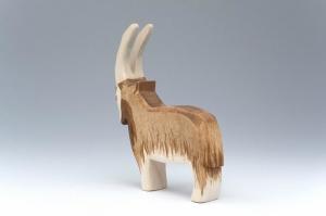 China Finely Crafted Handmade Wooden Animals Wooden Goat Figurine Unique Showcasing wholesale