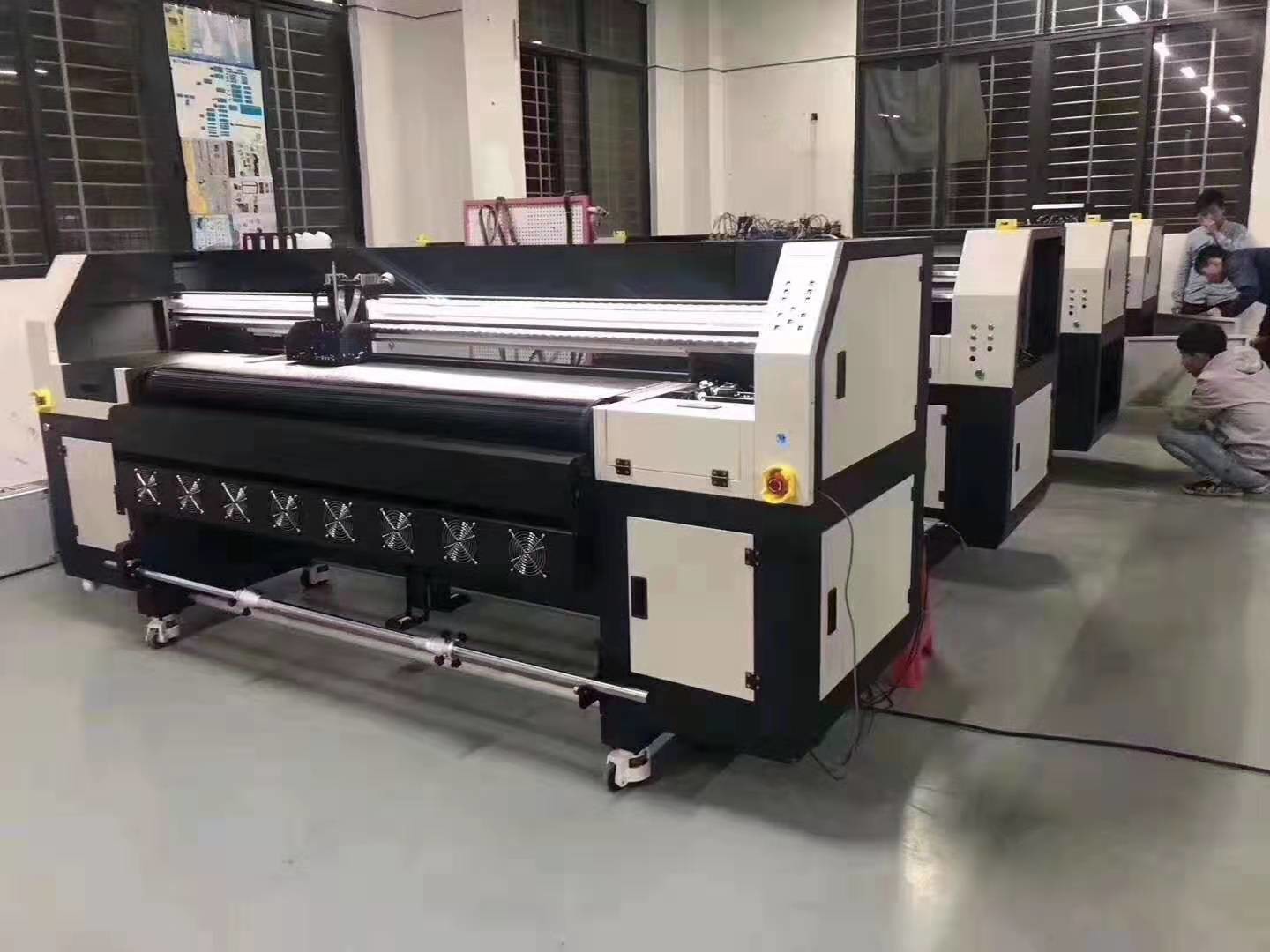 China UV Hybrid Flatbed Printers For Leather / Carpet / Reflection Film Printing wholesale