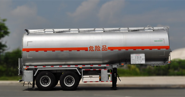 China 28200L Carbon Steel Tanker Semi-Trailer with 2 axles for Fuel or Diesel Liqulid 	  9282GYY wholesale