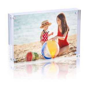 China Plastic Acrylic Waterproof Clear Acrylic Photo Frame 4x6 Inch 10+10mm wholesale