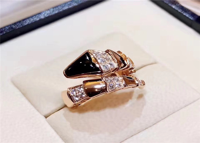 China Handmade 18K Gold Diamond Jewelry Bulgari / Bulgari Snake Ring With Black Onyx wholesale