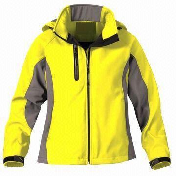 China Women's outdoor jacket with 3-layer soft shell fabric wholesale
