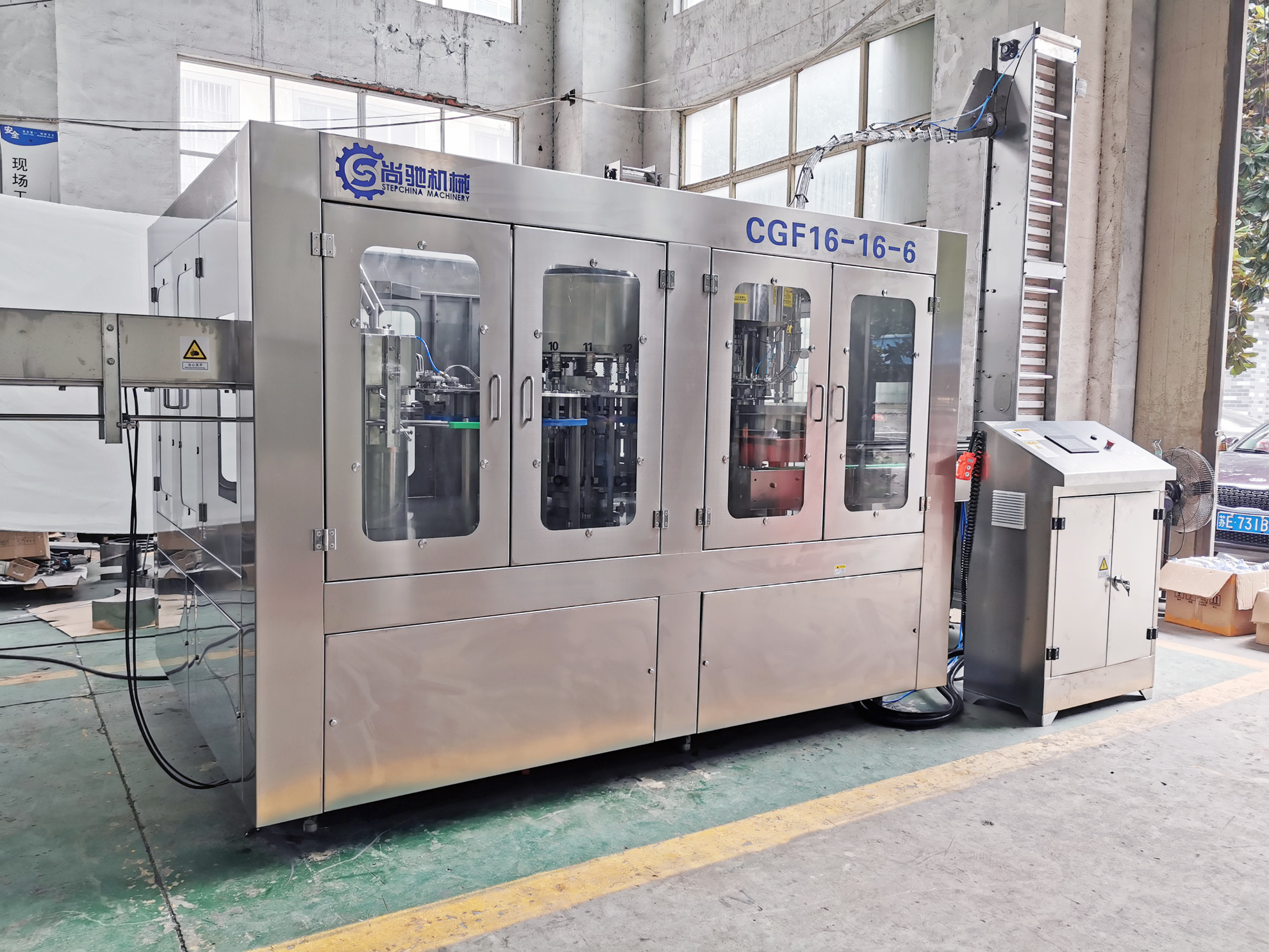 China 500ml Soda water Filling Machine 380V 50HZ Three Phase PLC control wholesale
