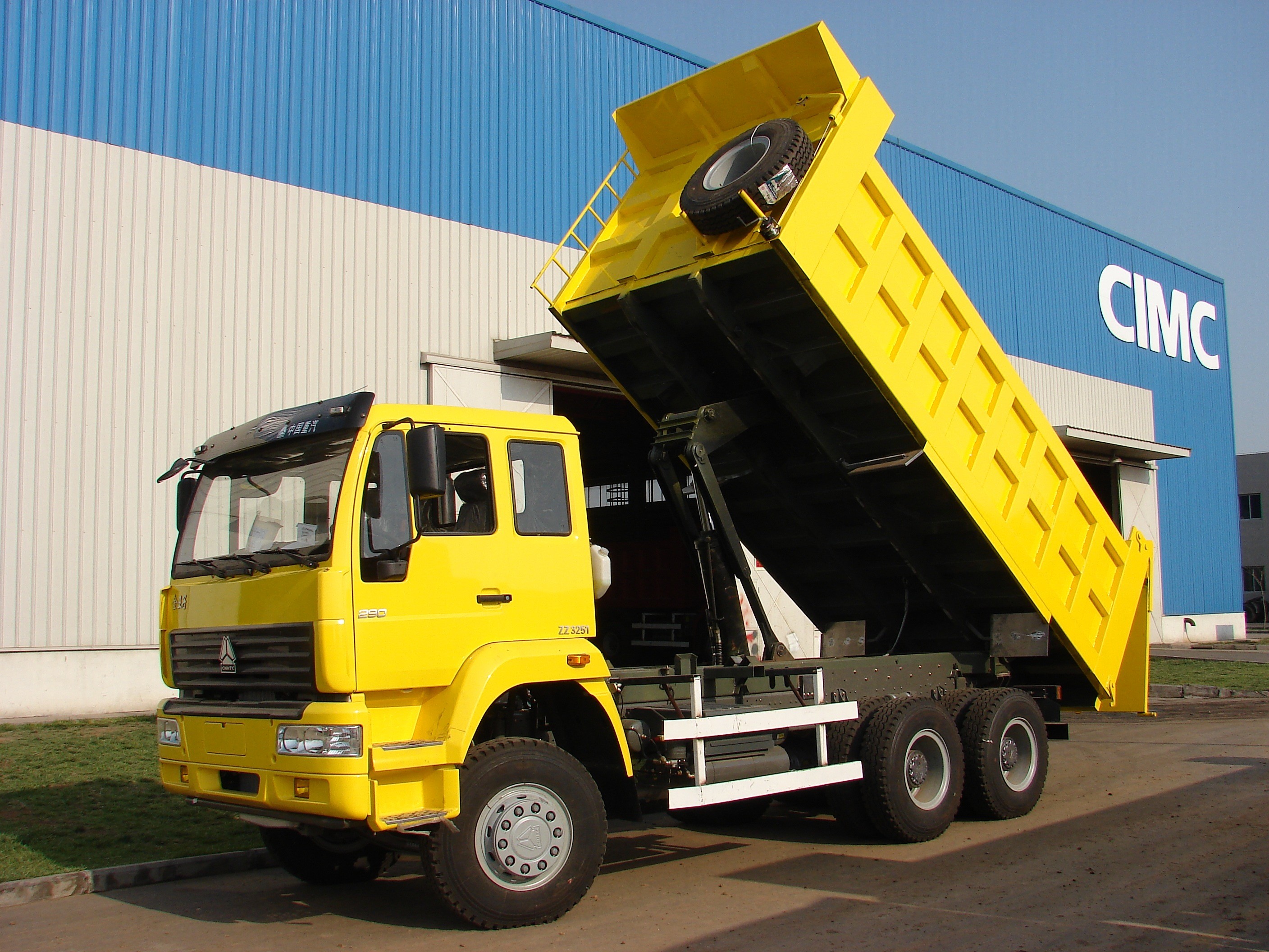 China Dump Truck Golden Prince Tipper 6*4 Man Cab wholesale