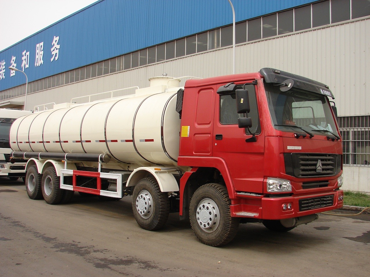 China Fuel Tank Truck Howo 8*4 Chassis wholesale