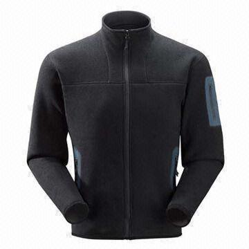 China Men's Fleece Jacket in Black, with Zipper Pocket at Arm wholesale