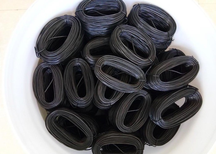 China Black Annealed Iron Binding Wire 1.4mm Diameter 200g Oval Shape wholesale