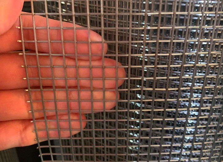 China 22 Gauge Welded Stainless Steel Square Wire Mesh 30m Length 304A 1/2 inch wholesale