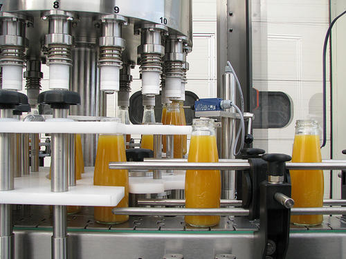 China Hot Temperature 500ml AISI304 Juice Bottling Machine wholesale