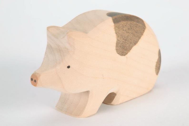 China Carved Oak Beech Wooden Pig Toy Colourful Hand Eye Coordination Training wholesale