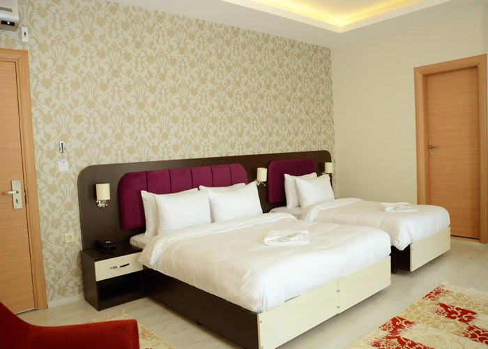 China King Size Bedroom Furniture Set Walnut Color Modern Style OEM Service wholesale