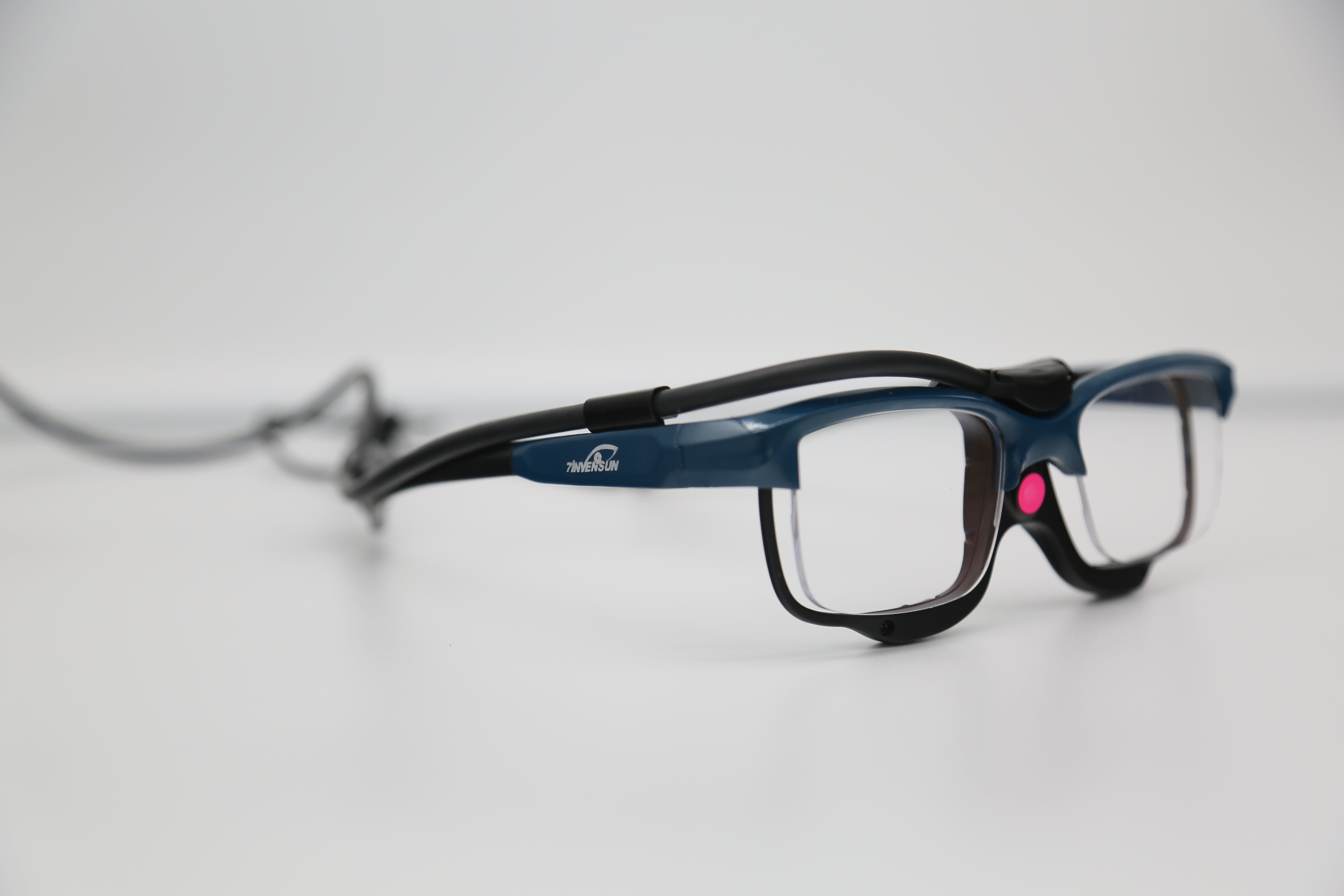 China Corneal Reflection Mobile Eye Tracking Glasses , 46g Phone Eye Tracker wholesale
