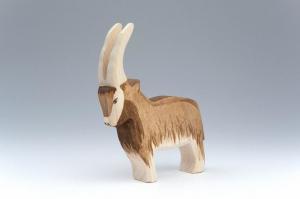 China Finely Crafted Handmade Wooden Animals Wooden Goat Figurine Unique Showcasing wholesale