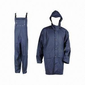 China Adult PU Raincoat, 5000mm WP, Made of 50% PU and 50% Polyester wholesale