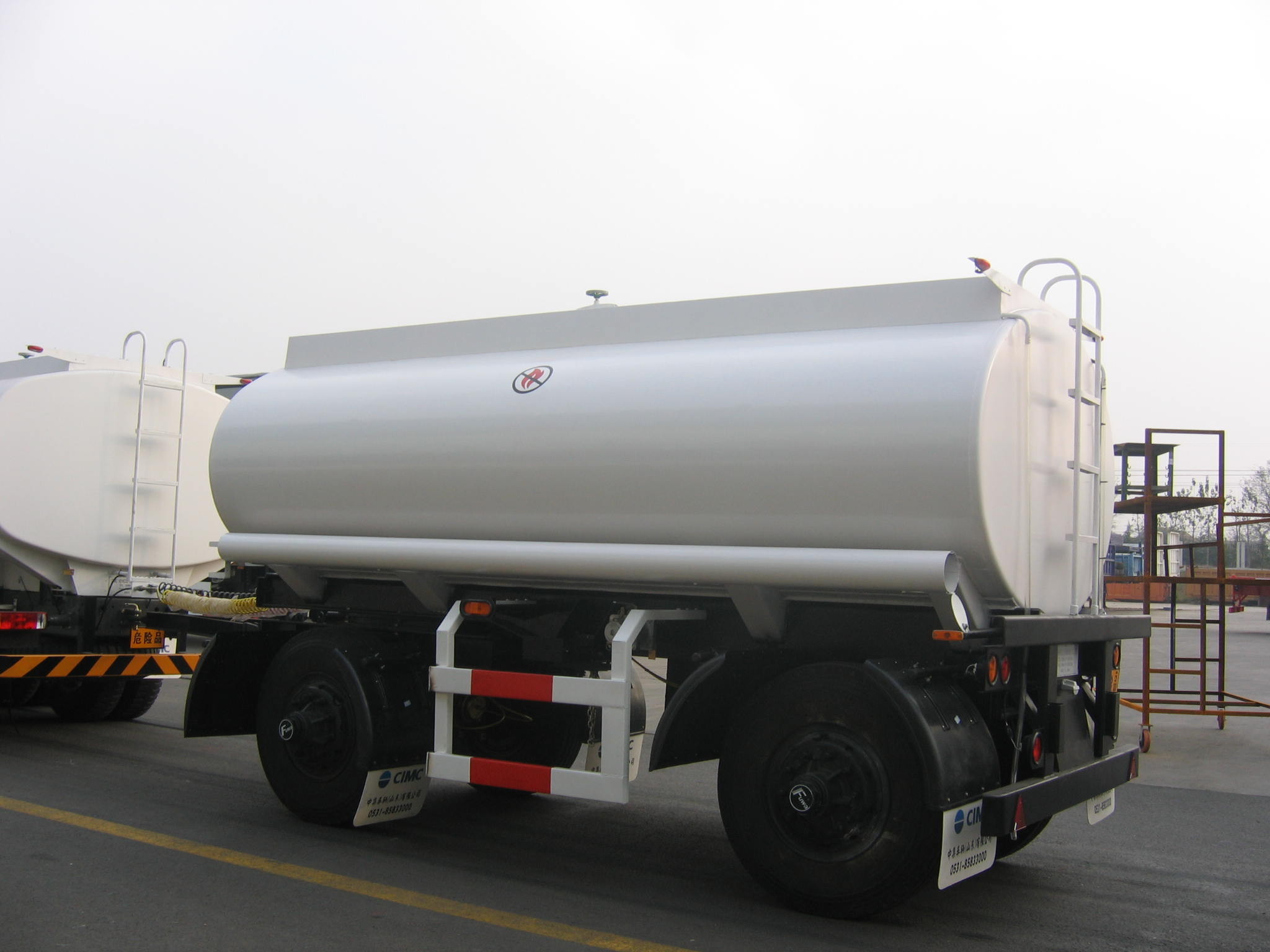 China 6182GYY-Draw Bar Monoblock Tanker with 2 axles wholesale