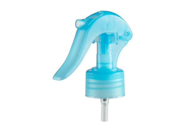 China 28/410 Mini Trigger Sprayer Transparent Blue With Ribbed Closure wholesale
