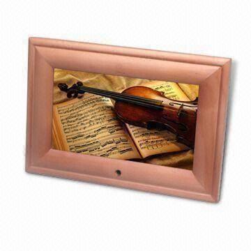 China 7-inch Digital Photo Frame with Pine Frame, Available in Different Designs wholesale