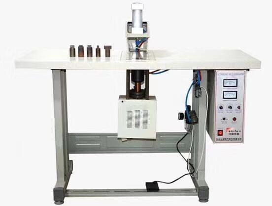 China Earloop Automatic Spot Welding Machine Advanced Ultrasonic Welding Technology wholesale