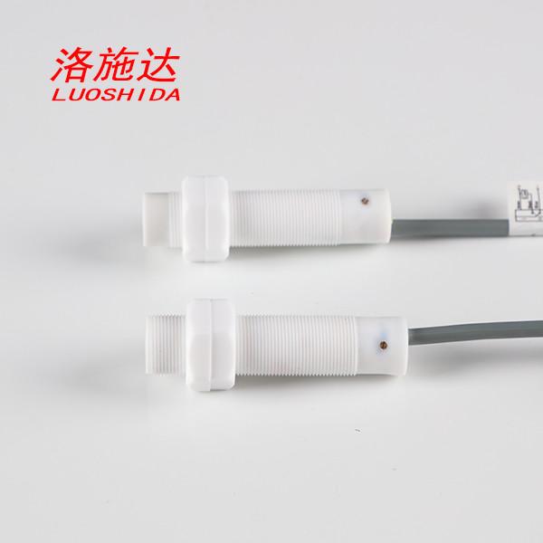 Quality PTFE Corrosion Resistance M18 Capacitive Proximity Sensor 10-30VDC For Liquid Level Measurement for sale