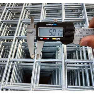 China 5mm Galvanized Welded Wire Mesh Panels 2x2cm 5x5cm 10x10cm on sale