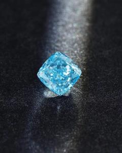 China Loose CVD Lab Grown Synthetic Fancy Vivid Blue Diamond Cushion Shape 2.25ct IGI Certified wholesale