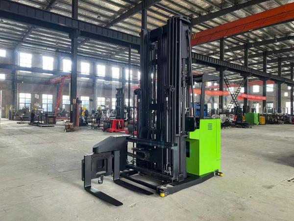 Rotate Three Directions Move Forward Body 3 Way Pallet Stacker For Narrow