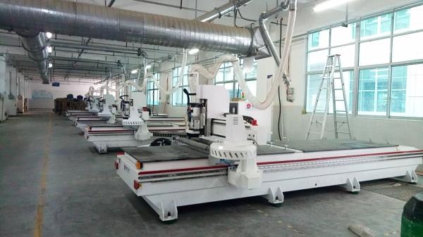Quality 7.5kw Sofa Frame CNC Wood Cutting Machine Intelligent Computer Controlled for sale
