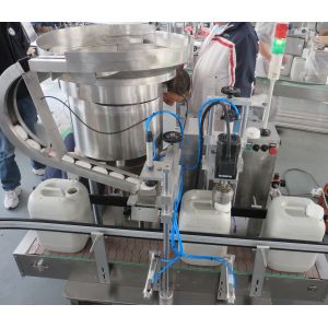 Full Automatic Pneumatic Screw Capping Machine Monoblock Liquid Filling Machine