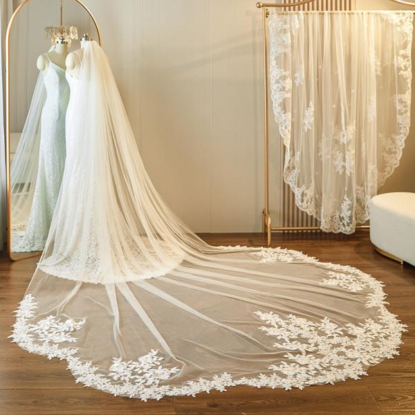 New Styles Customized Wholesale Cathedral Appliqued Lace Tulle Bridal Wedding White Veil With Hair Comb