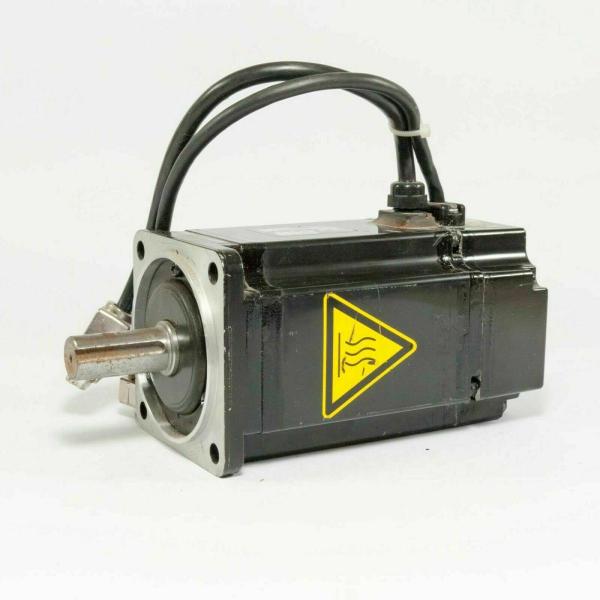 Quality R88M-U75030VA-S1 OMRON 4.4 input digital control AC servo motor for sale