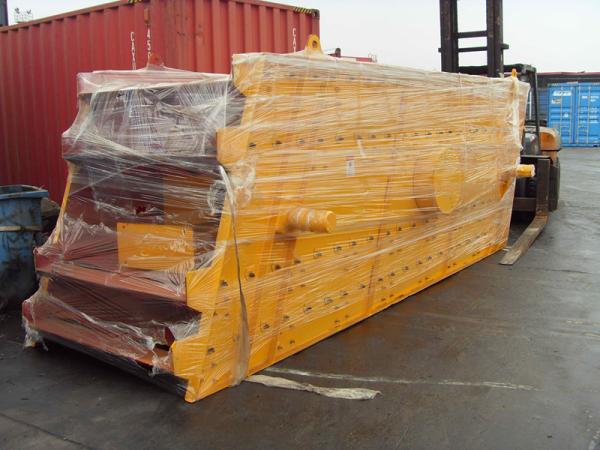Quality 4 Deck Horizontal Vibrating Screen Machine Stone Material Separator 400TPH Capacity for sale
