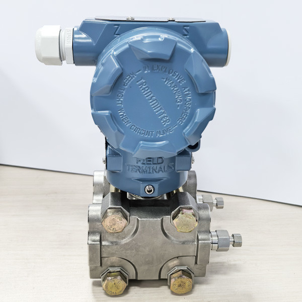 China Smart Differential Pressure Transmitters Hart 4 To 20mA wholesale