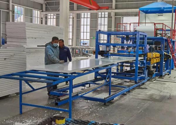 1000mm Plc Control Sandwich Panel Making Machine With Flying Tracking Cutting