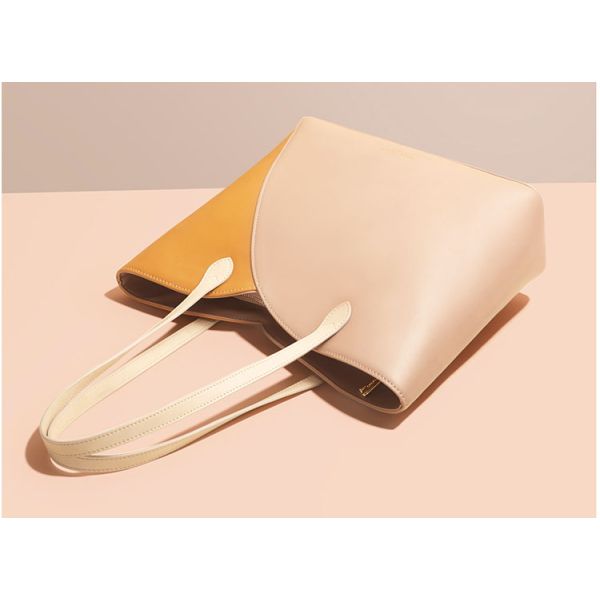 The new 2019 fashion one-shoulder bags women tote bag with large capacity