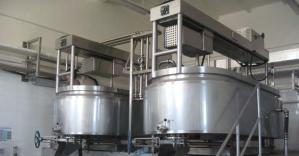 China SUS304 Industrial Cheese Making Machine With Heating , Cooling Jacket And Agitator wholesale