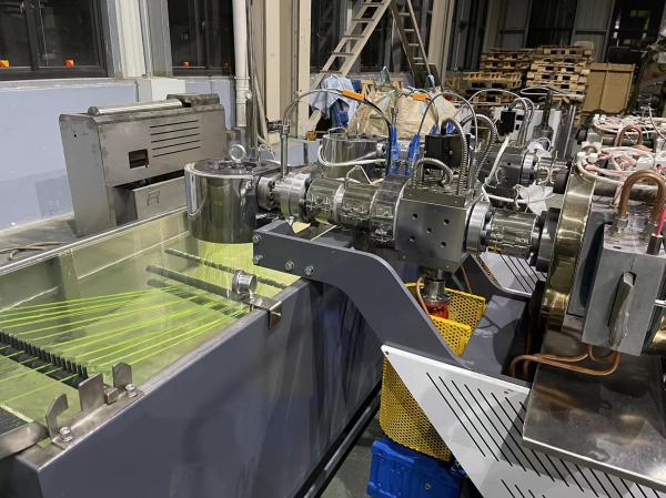 Quality Polypropylene Curly Artificial Grass Extruder Monofilament Extrusion Machine 10Mm for sale