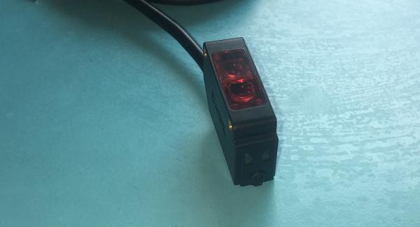 Quality Digital Retro Reflective Photoelectric Sensor High Stability Mutual Interference Prevent for sale