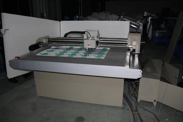 Quality CNC Repeating Precision Sample Cutting Machine For Corrugated Board Box for sale