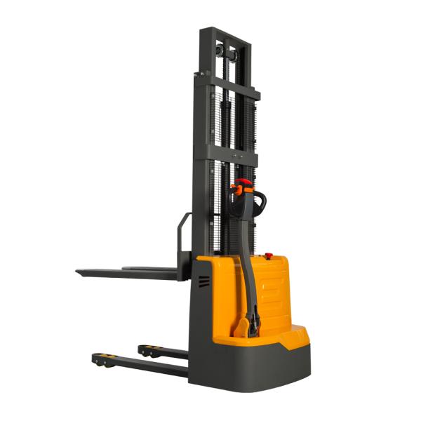 2500kg Diesel Forklift For Stacking Large Cargoes With 5.5 Meters Lifting Height