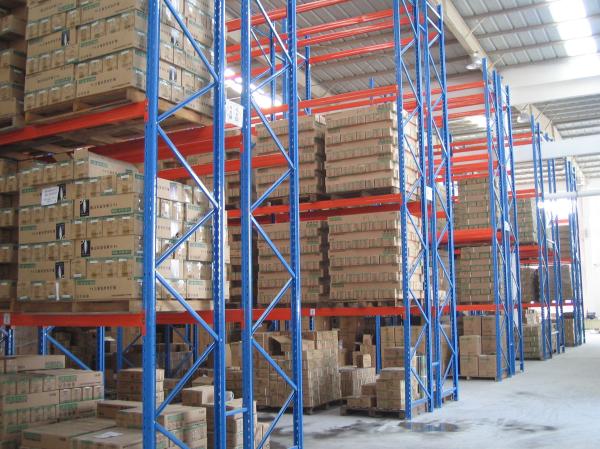 Quality 50.8mm Pitch Selective Pallet Racking System Large Scale For Cold Room Storage for sale
