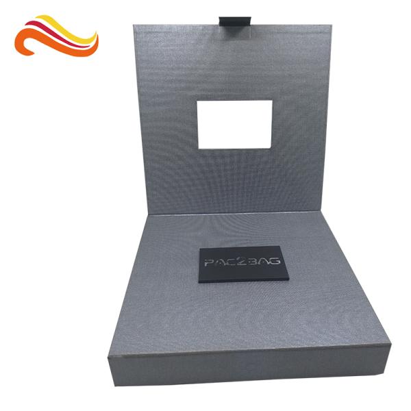 Customized Size Gift Packaging Paper Boxes with Embossed Hot Stamping