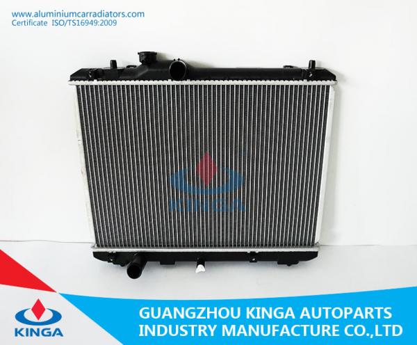 Quality Aluminum and plastic Vehicle radiator for Suzuki SWIFT'05 OEM 17700-63J00 for sale