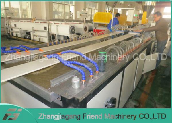 Quality 80-150kg/H Capacity Wpc Board Making Machine , Wpc Foam Board Production Line for sale