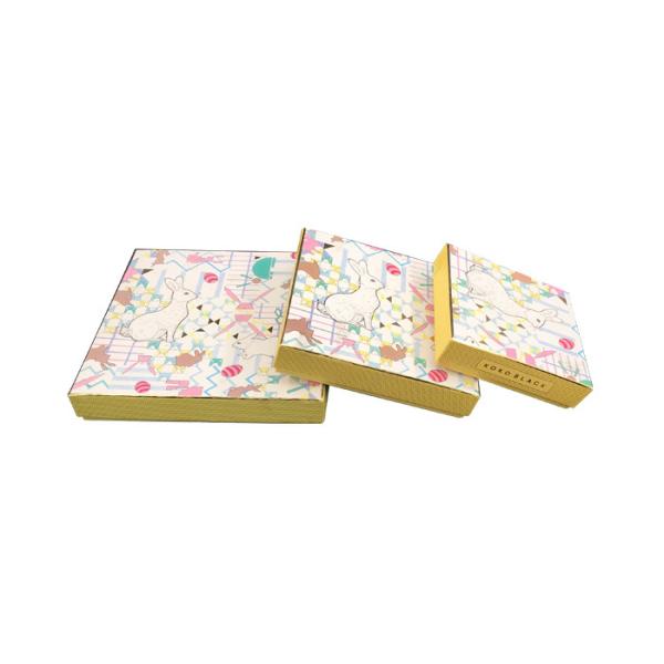 Square Cardboard Chocolate Gift Boxes Packaging With Tray / Rabbits Pattern