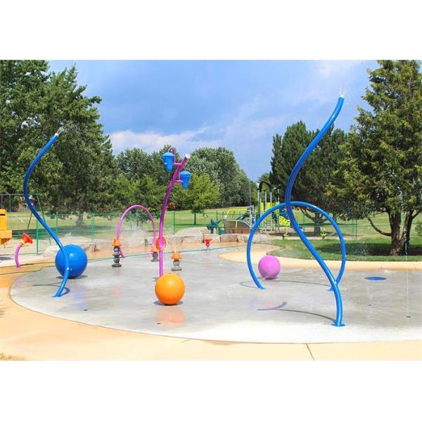 Holiday Resort Spray Park Interactive Water Play For Children Adults