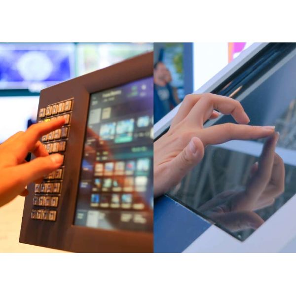 SAW Dust Proof Outdoor And Indoor Kiosk Touch Monitor 10.4 Inch