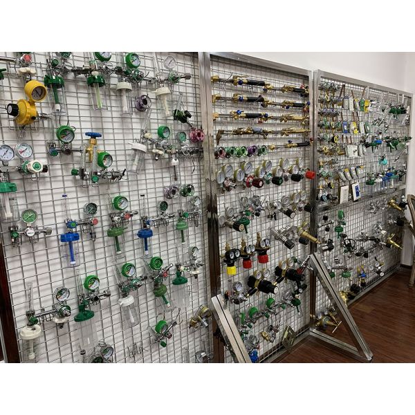 ODM Brass Inflator Helium Gas Balloons Filler Regulator Tilt Valve for Helium Tank Nozzle