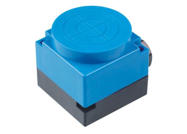 Wide Voltage Range Inductive Proximity Sensor LMF55 , High Temperature Proximity