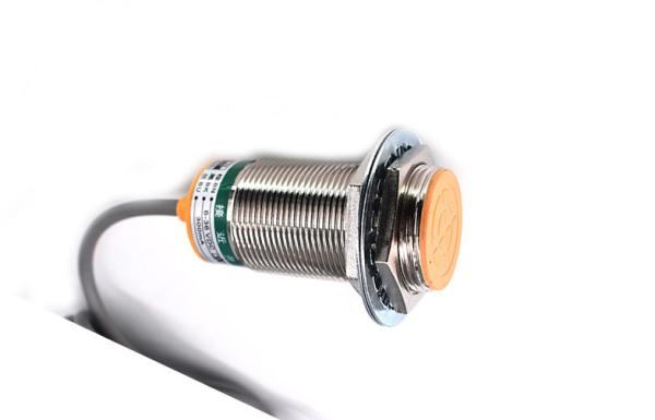 Quality Cylinder Industrial Proximity Switch , Inductive Type Proximity Sensor for sale